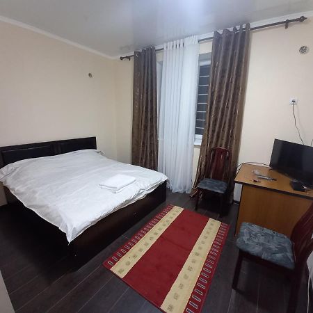 Adi Hotel Бішкек Екстер'єр фото