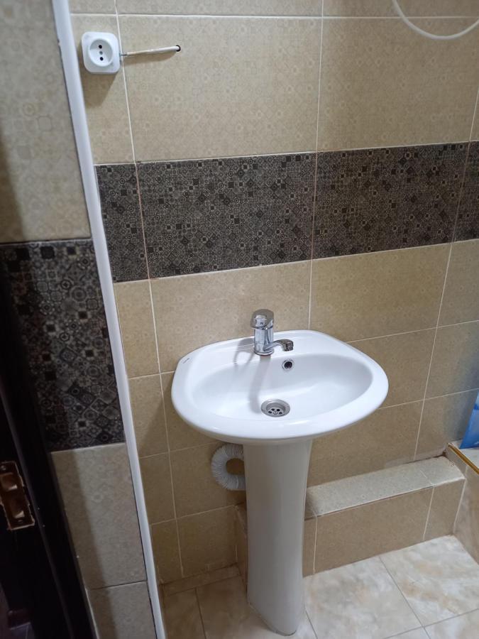 Adi Hotel Бішкек Екстер'єр фото